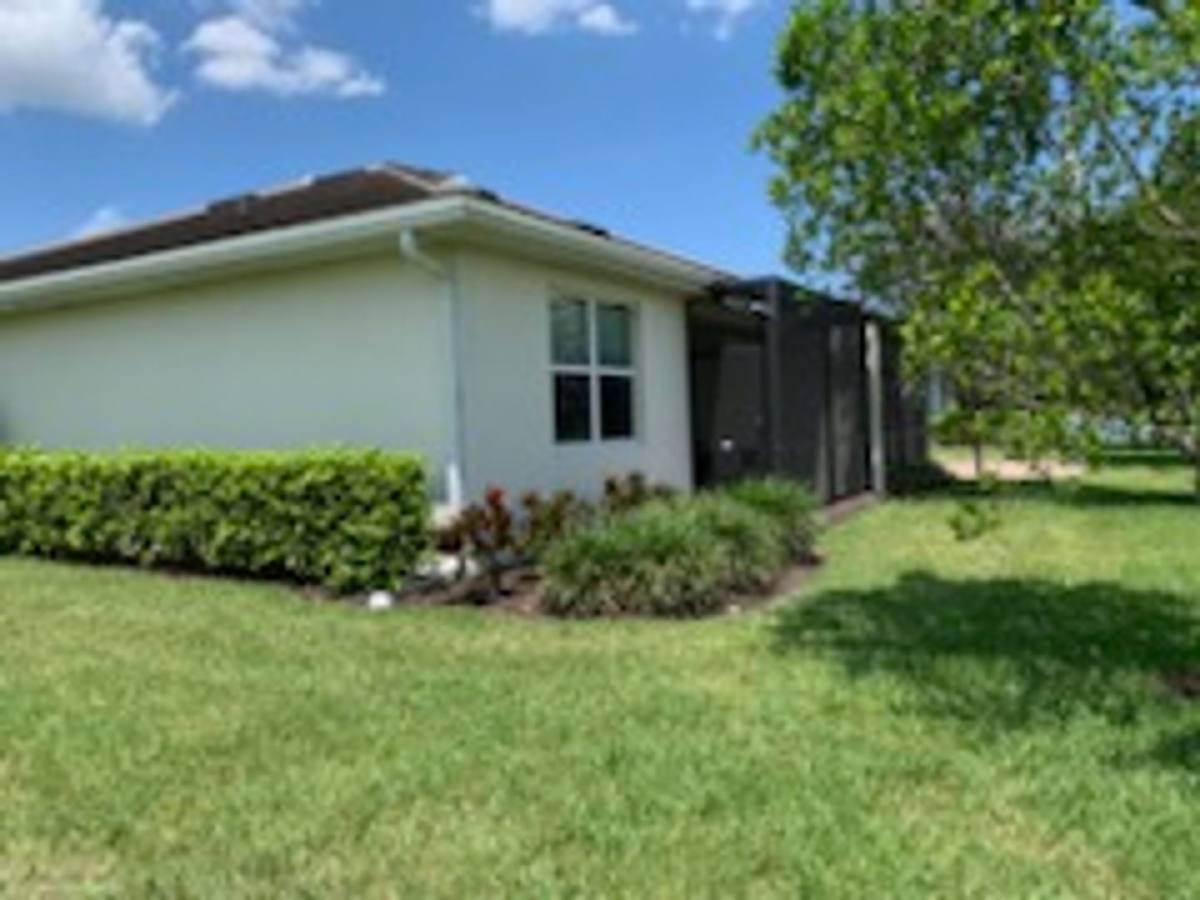 House for rent at 14631 Edgewater Circle, Naples, FL 34114