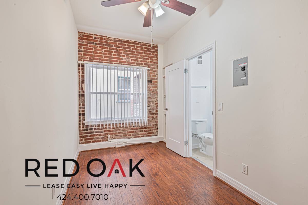 Condo for rent at 2743 San Marino St #201B, Los Angeles, CA 90006