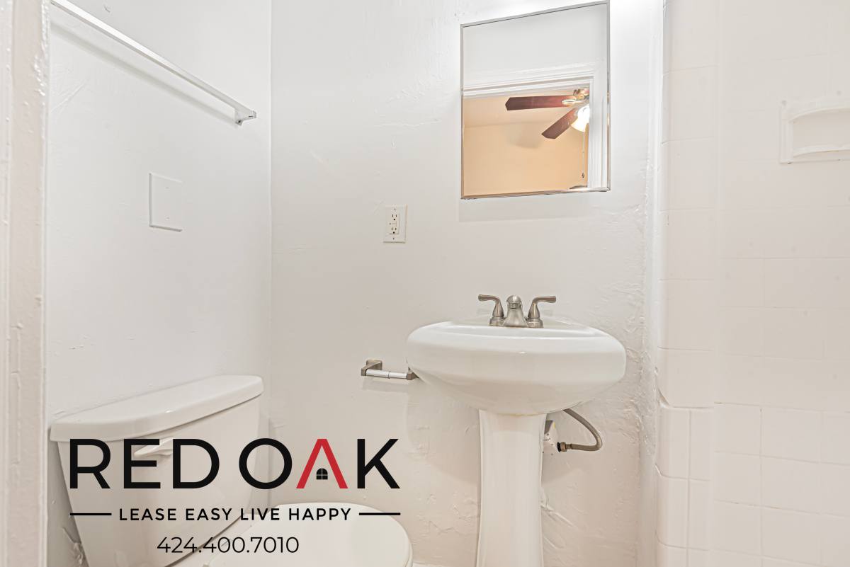 Condo for rent at 2743 San Marino St #201B, Los Angeles, CA 90006
