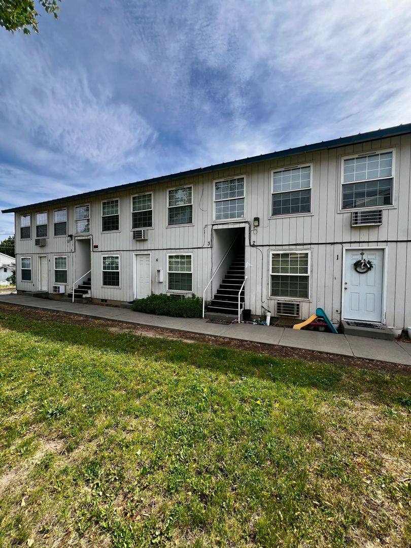 Apartment for rent at 1409 Folsom Ave, Yakima, WA 98902