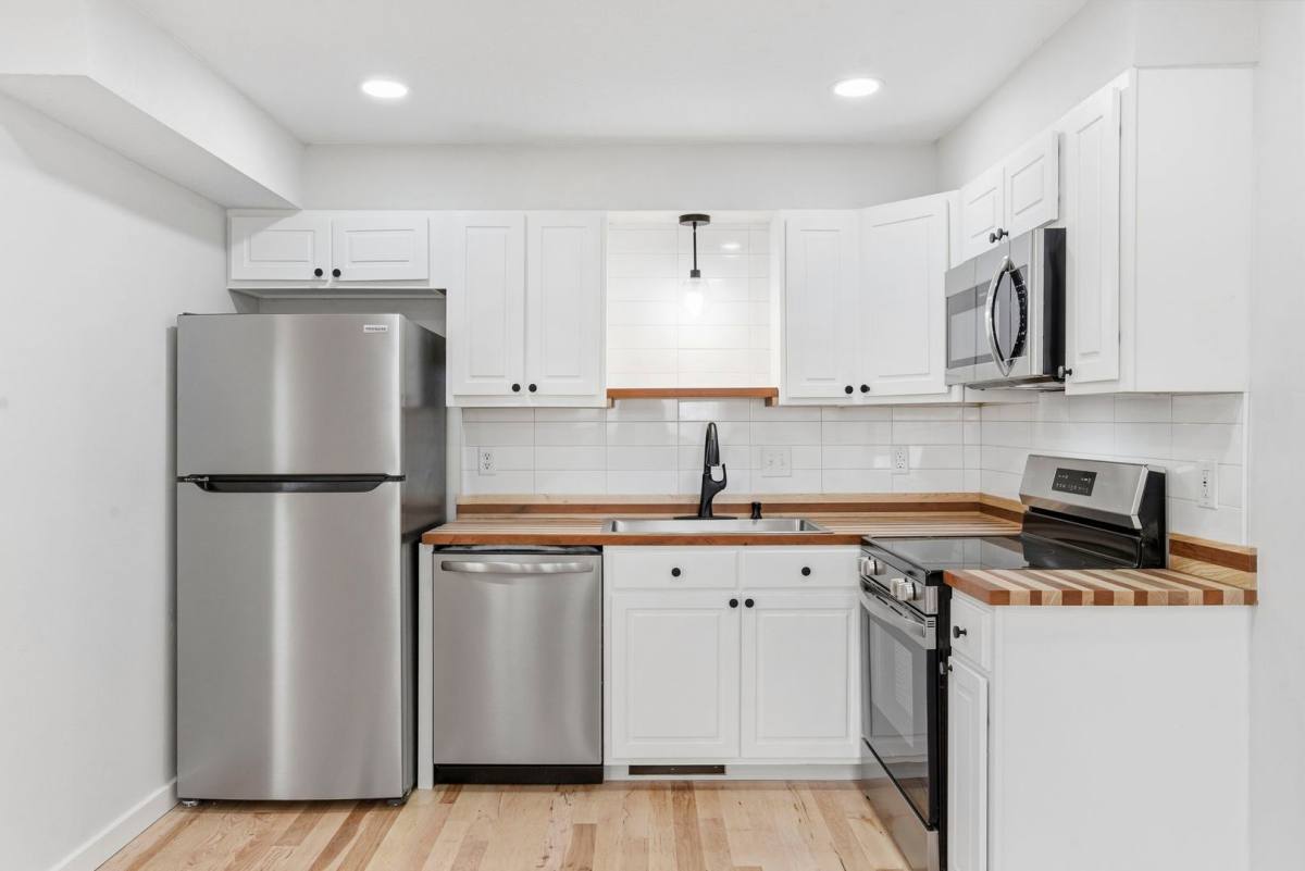 Apartment for rent at 2831 E University, Springfield, MO 65804