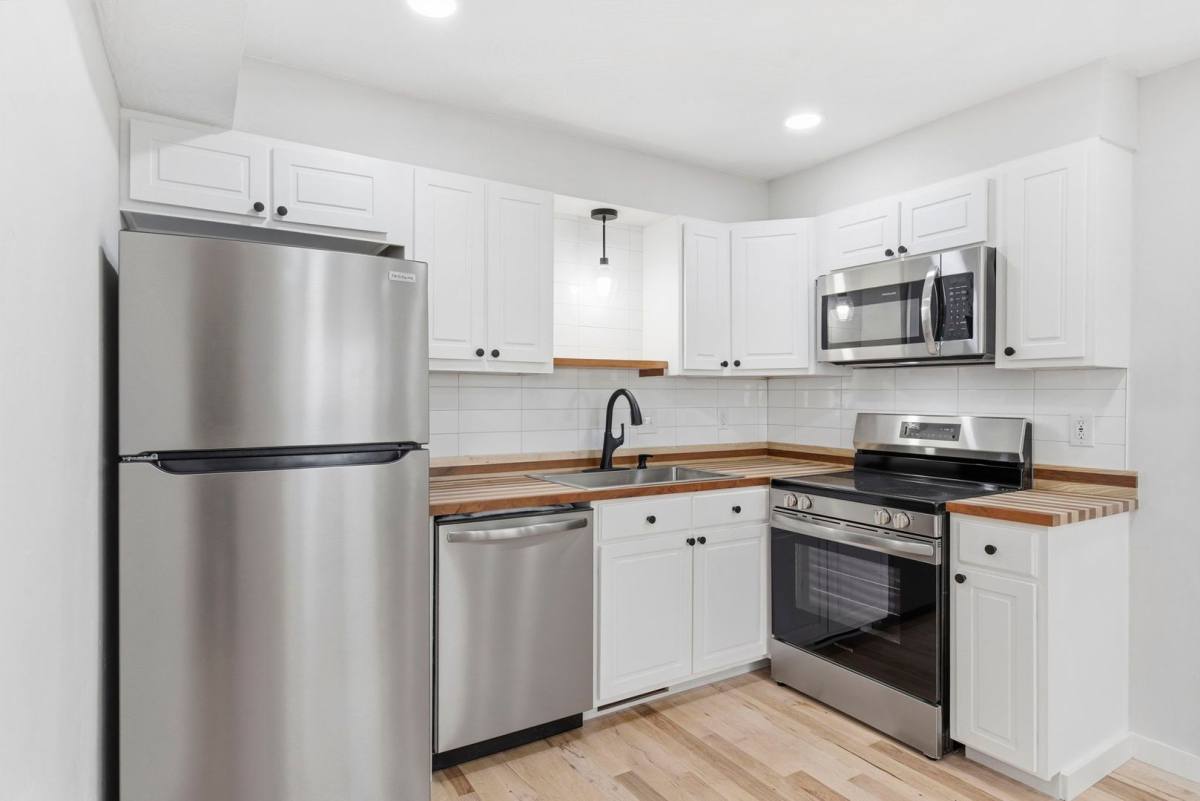 Apartment for rent at 2831 E University, Springfield, MO 65804