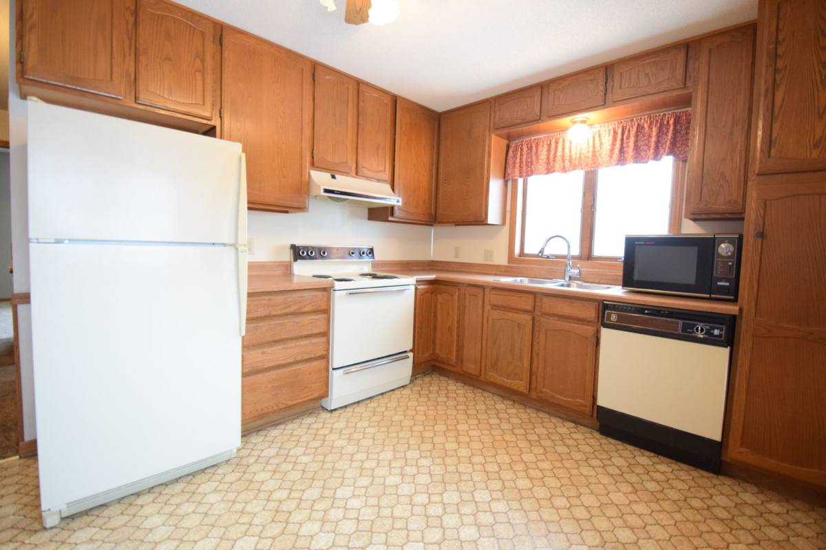 Apartment for rent at 125 Heather Lane, Mankato, MN 56001