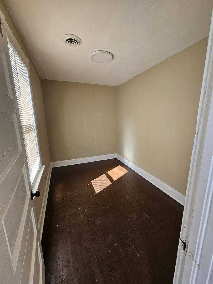 Apartment for rent at 2482 S 5th St, Milwaukee, WI 53207
