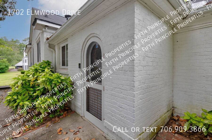 House for rent at 1702 Elmwood Dr, Columbus, GA 31906