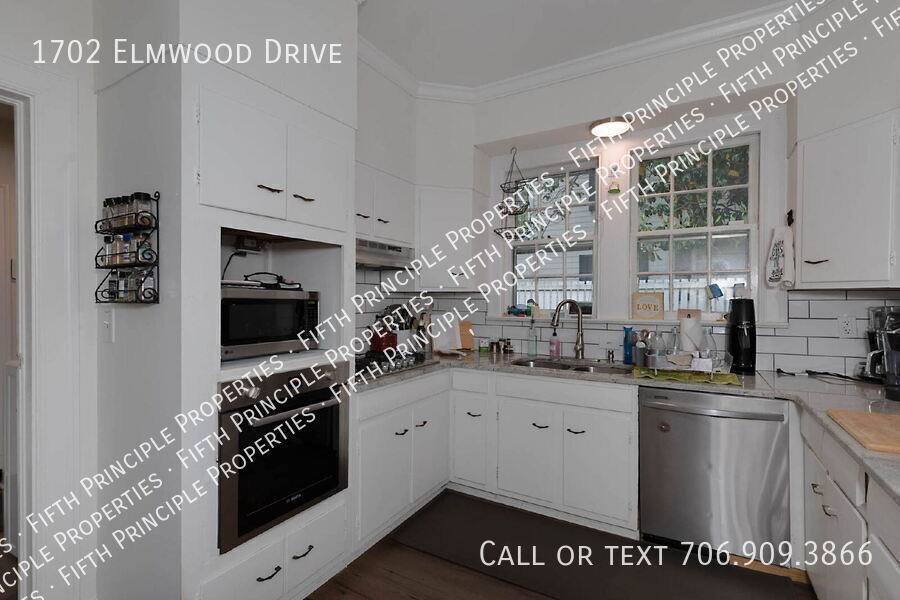 House for rent at 1702 Elmwood Dr, Columbus, GA 31906