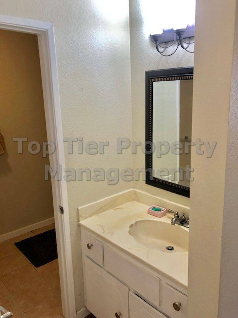 Townhouse for rent at 1803 Chinquapin Court, Concord, CA 94519