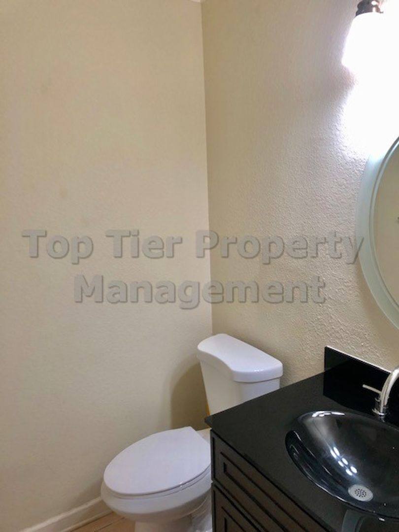 Townhouse for rent at 1803 Chinquapin Court, Concord, CA 94519