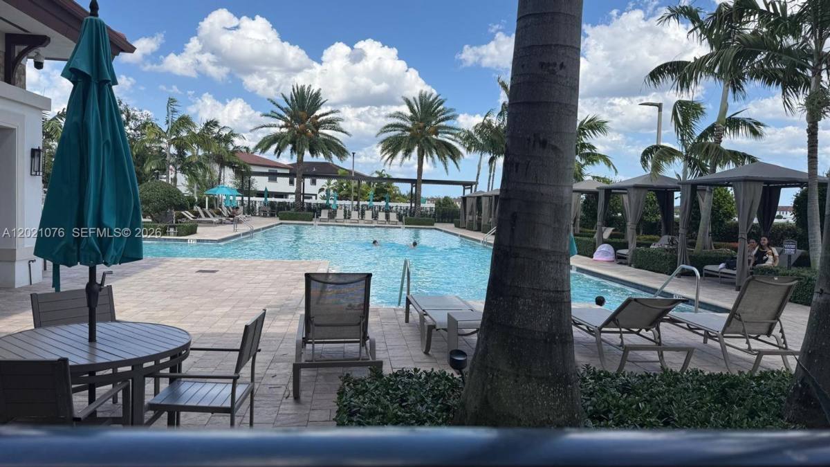 Townhouse for rent at 3440 W 111th Place, Hialeah, FL 33018
