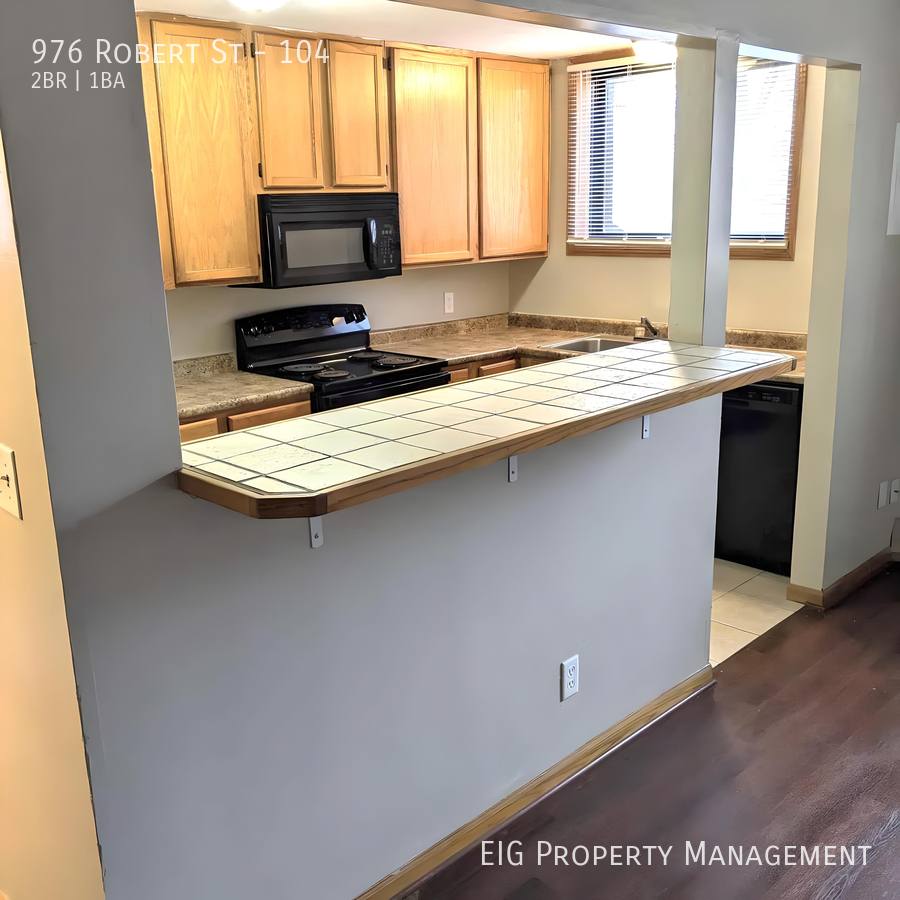 Condo for rent at 976 Robert St #104, Saint Paul, MN 55118