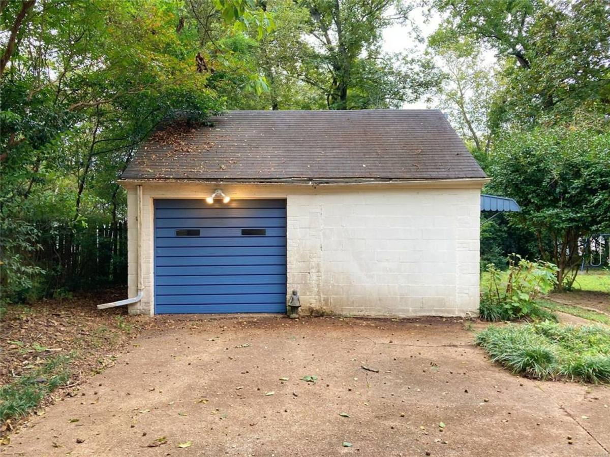 House for rent at 4056 Wares Ferry Rd, Montgomery, AL 36109