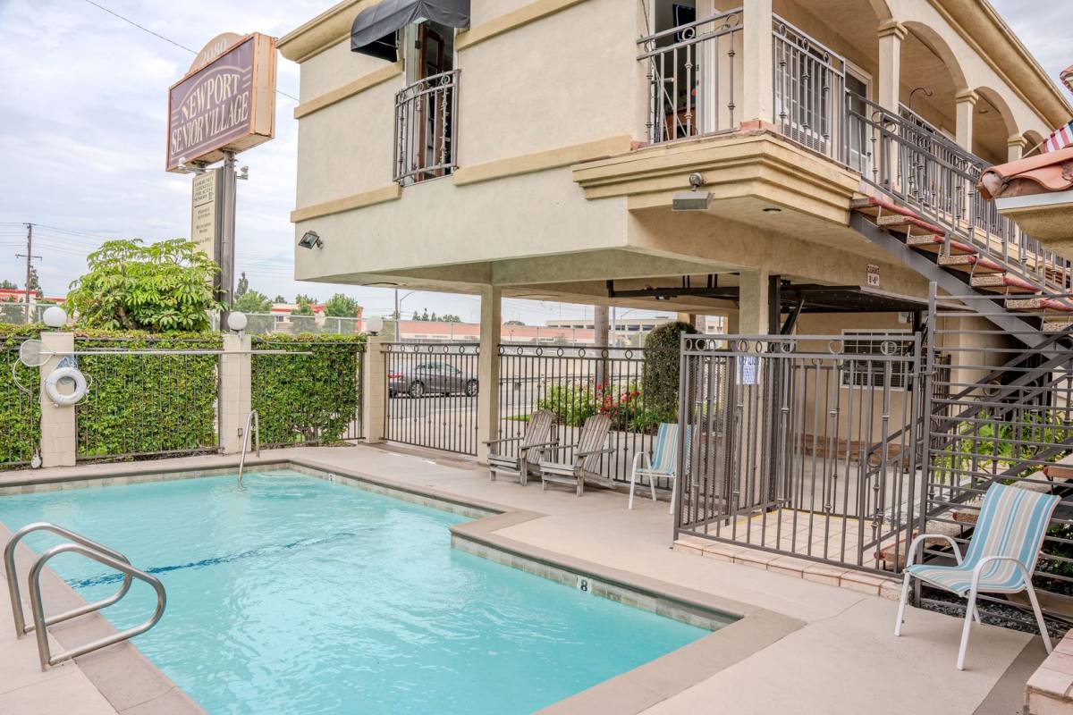 Apartment for rent at 2080 Newport Blvd, Costa Mesa, CA 92627