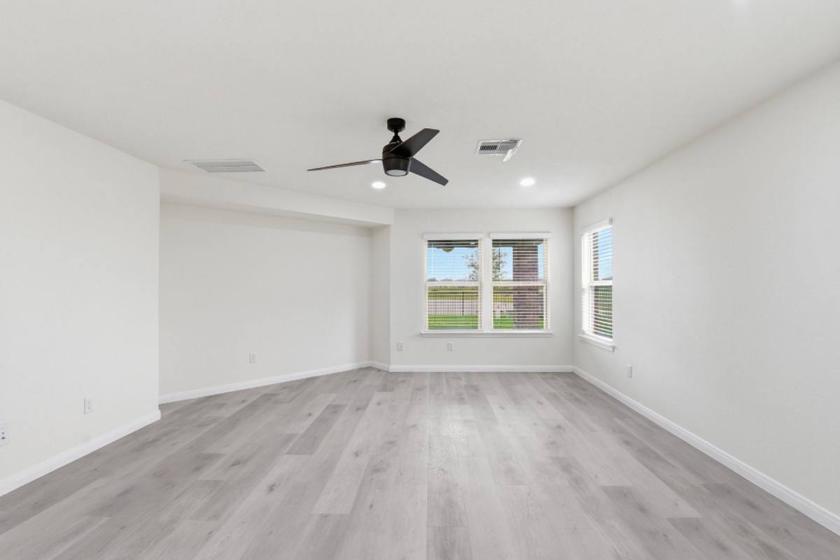 House for rent at 10433 Russell Pines Dr, Rosharon, TX 77583