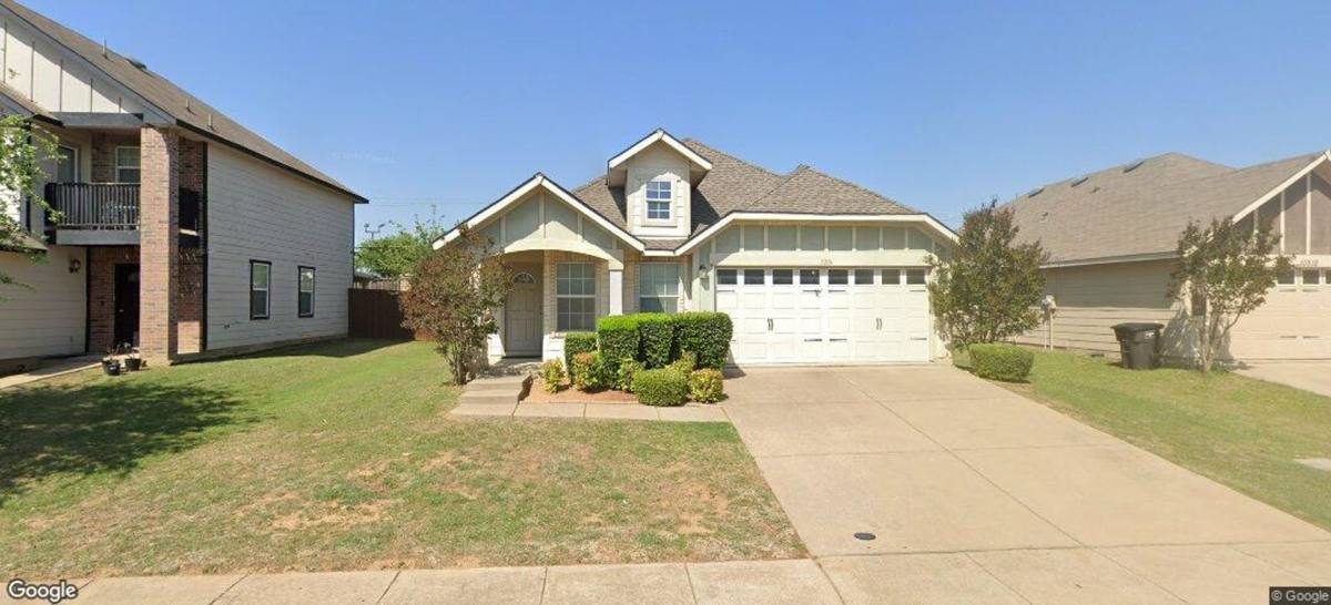 House for rent at 10516 Park City Trail, Fort Worth, TX 76140
