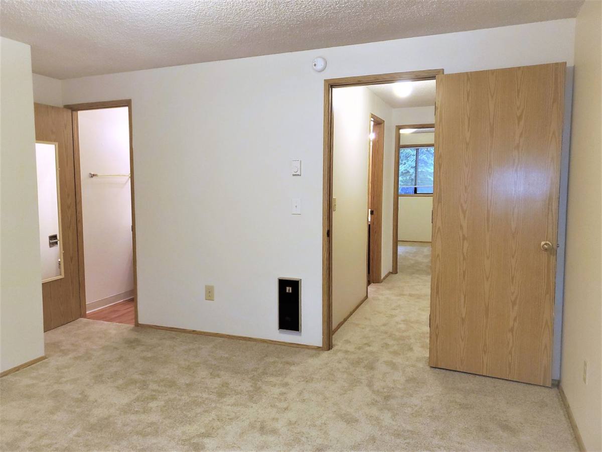Apartment for rent at 10217-10223 NE 13th Ave, Vancouver, WA 98686