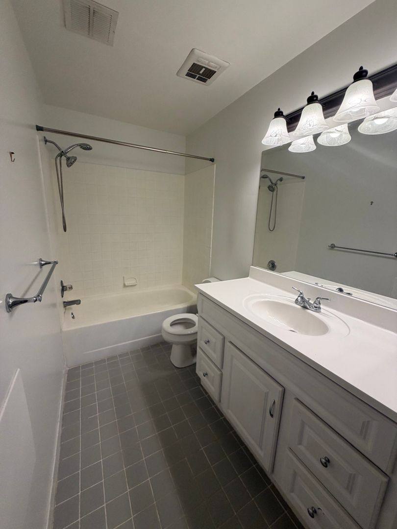 Apartment for rent at 102 Church St, Philadelphia, PA 19106