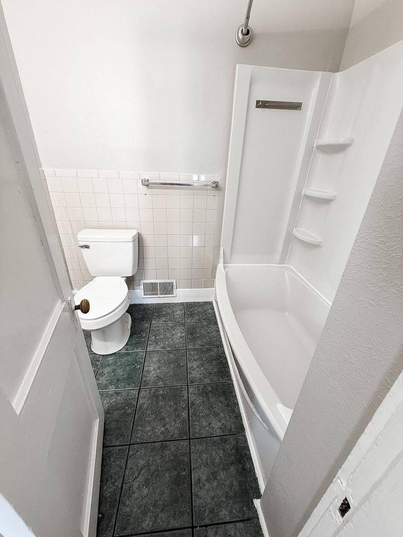 Apartment for rent at 702 Luttrell St, Knoxville, TN 37917