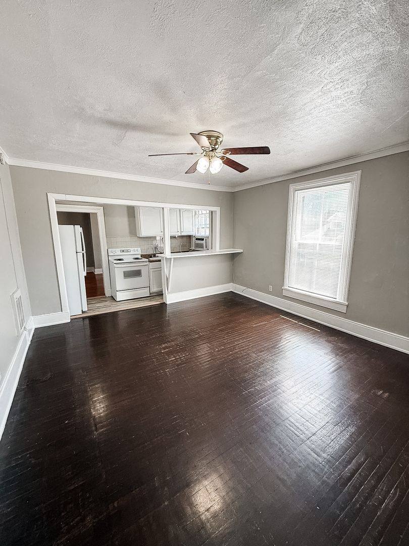 Apartment for rent at 702 Luttrell St, Knoxville, TN 37917