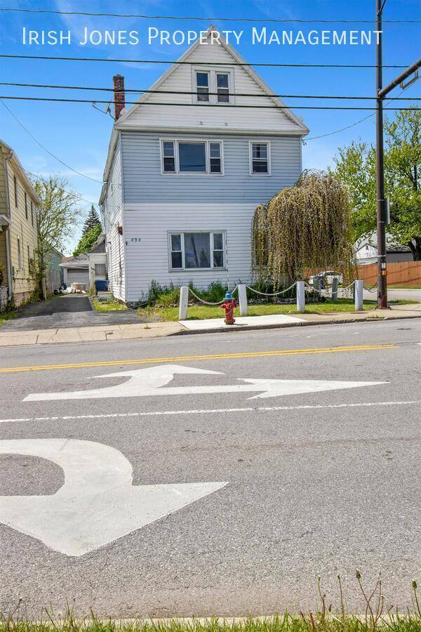 Apartment for rent at 494 S Ogden St #2, Buffalo, NY 14206