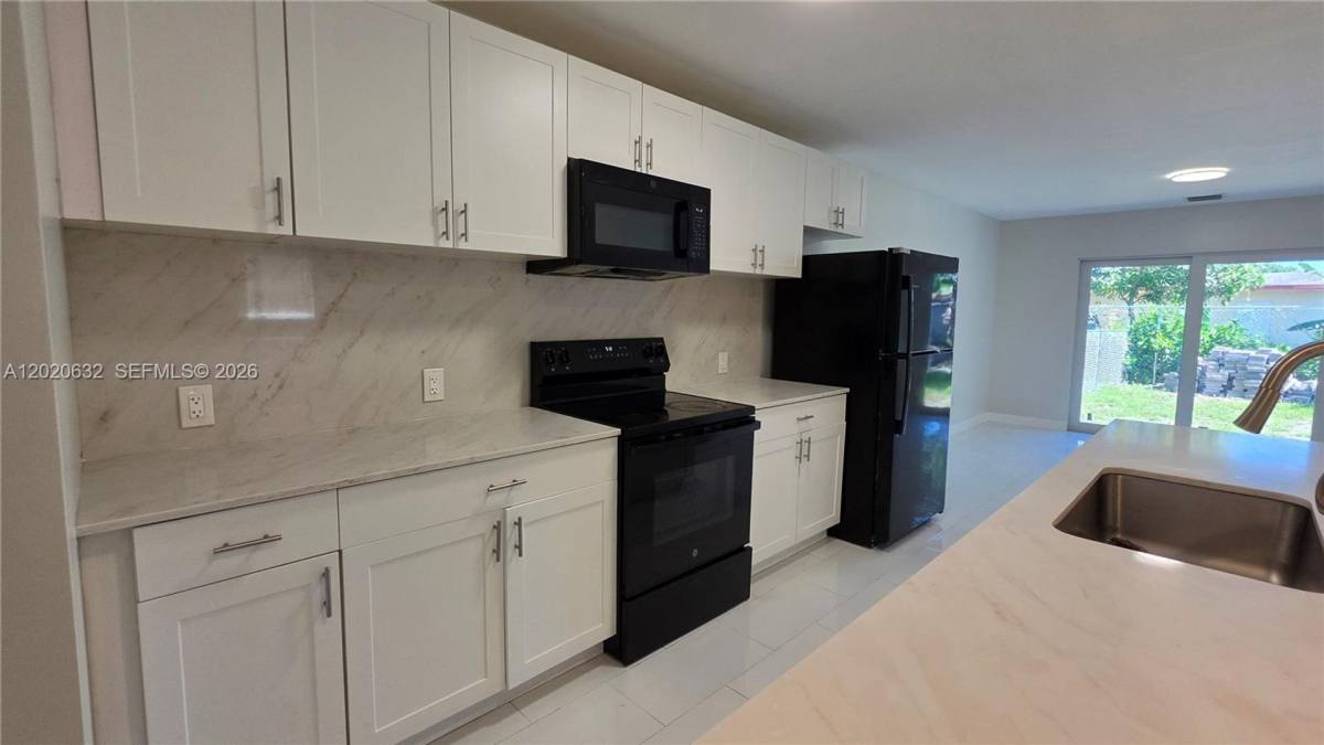 House for rent at 1068 NW 112th St, Miami, FL 33168