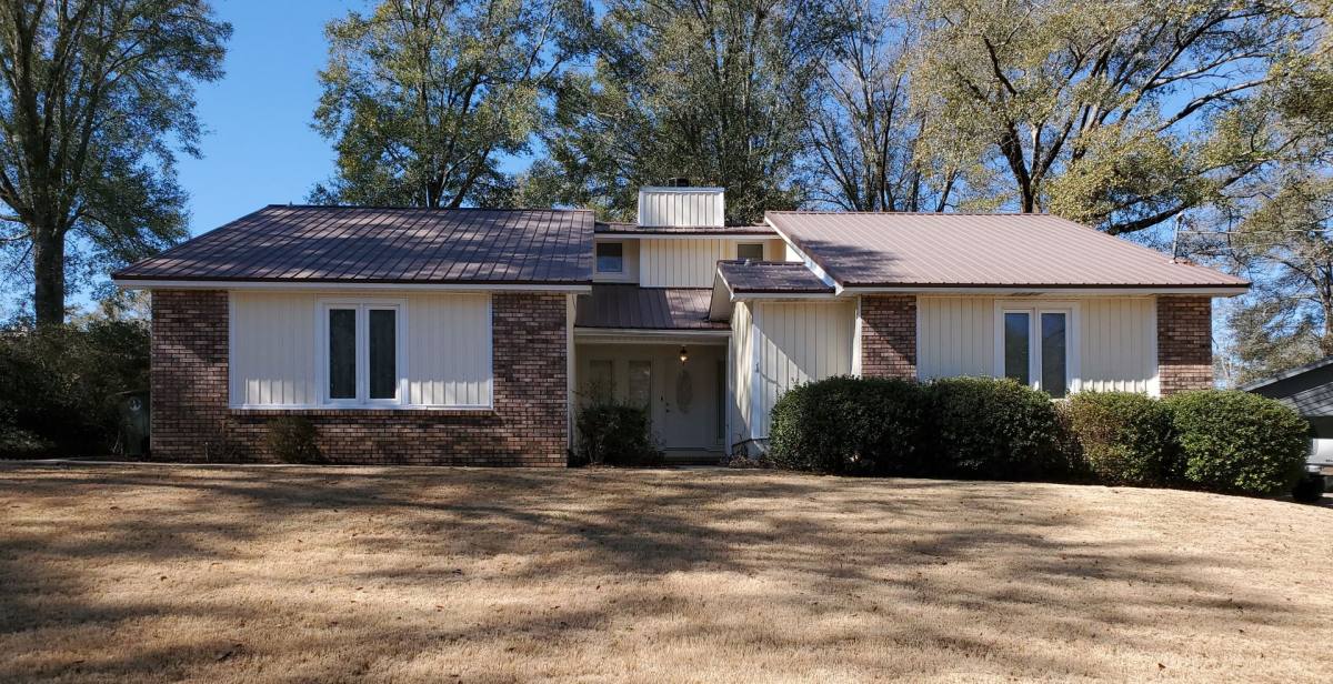 House for rent at 111 Liveoak Dr, Enterprise, AL 36330