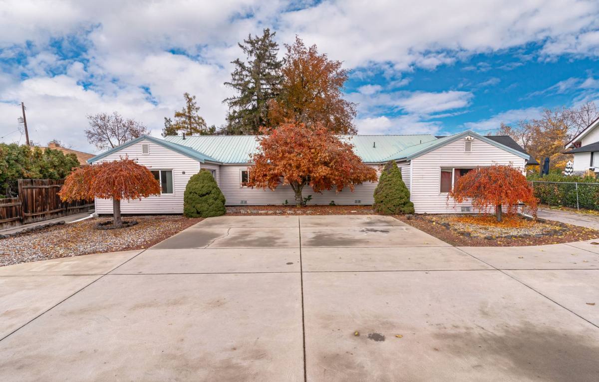 Apartment for rent at 908 Bryan St, Wenatchee, WA 98801