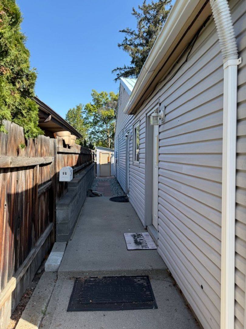 Apartment for rent at 908 Bryan St, Wenatchee, WA 98801