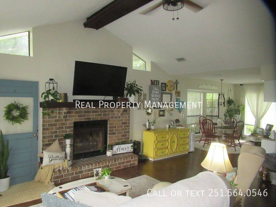 House for rent at 1331 Repoll Rd, Mobile, AL 36695