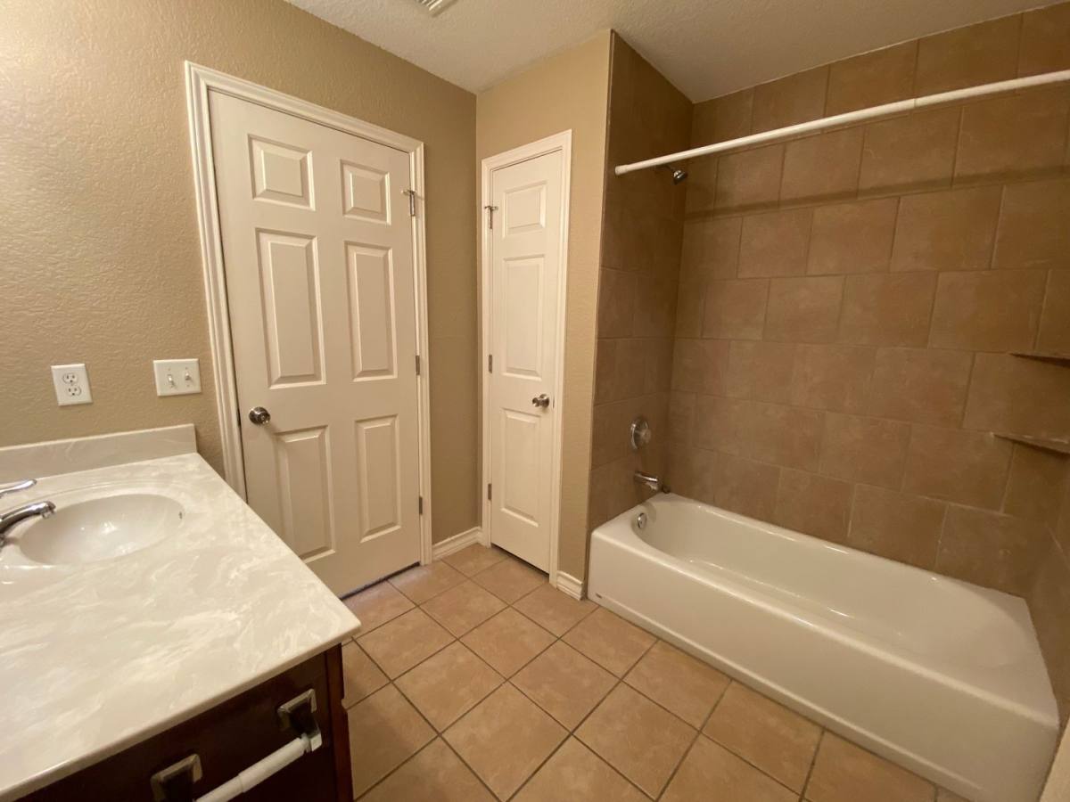 Townhouse for rent at 11447 Creek Eagle, San Antonio, TX 78245
