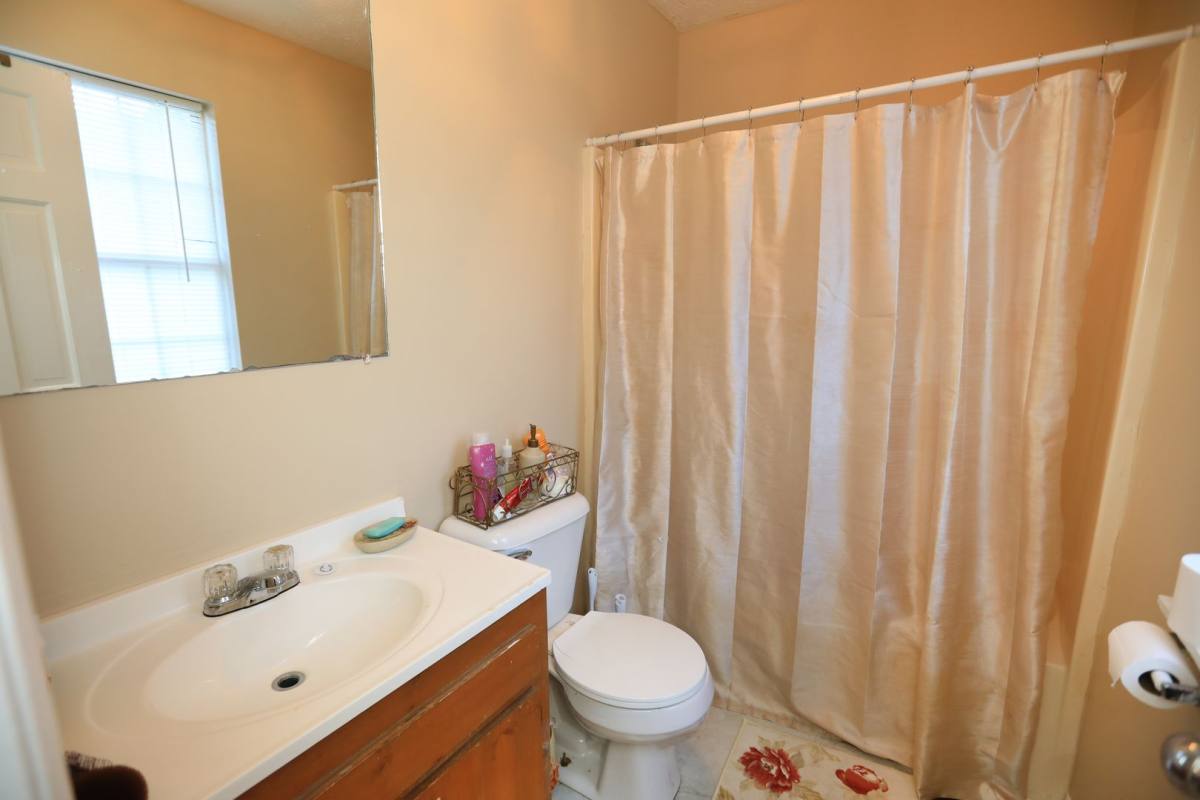 Apartment for rent at 258 Forrest Ave, Calhoun, GA 30701