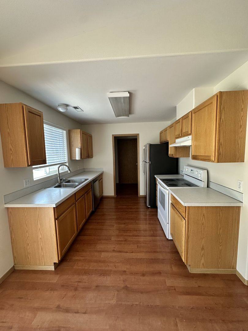 House for rent at 4914 Sinai Dr, Pasco, WA 99301