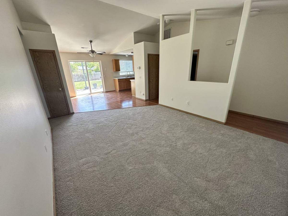 House for rent at 4914 Sinai Dr, Pasco, WA 99301
