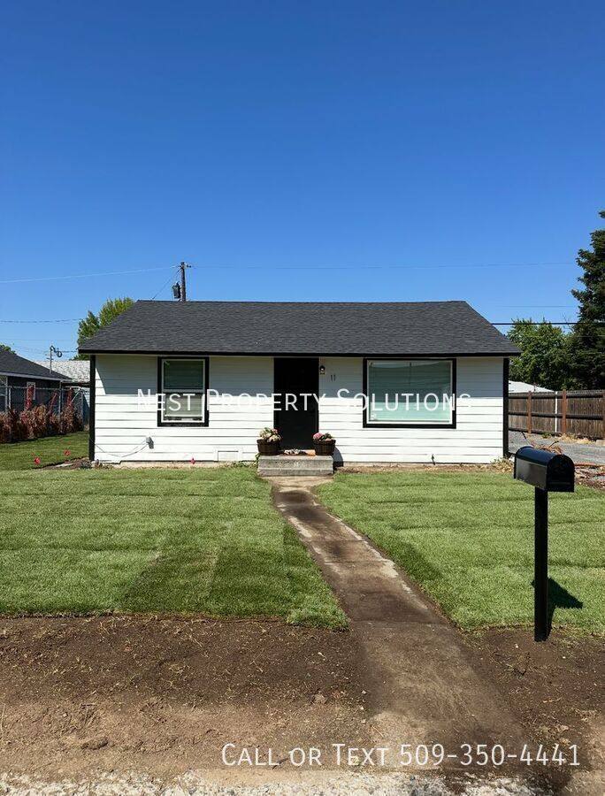 House for rent at 11 Ivy St NE, Moses Lake, WA 98837