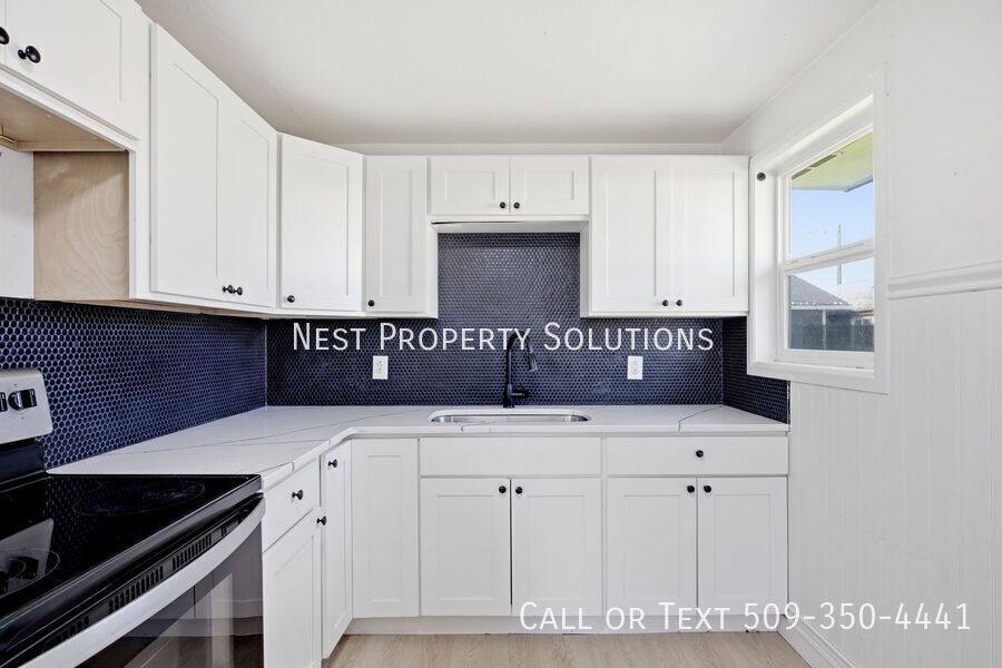 House for rent at 11 Ivy St NE, Moses Lake, WA 98837