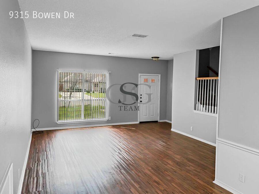House for rent at 9315 Bowen Dr, San Antonio, TX 78250