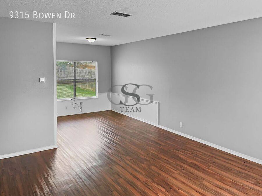 House for rent at 9315 Bowen Dr, San Antonio, TX 78250