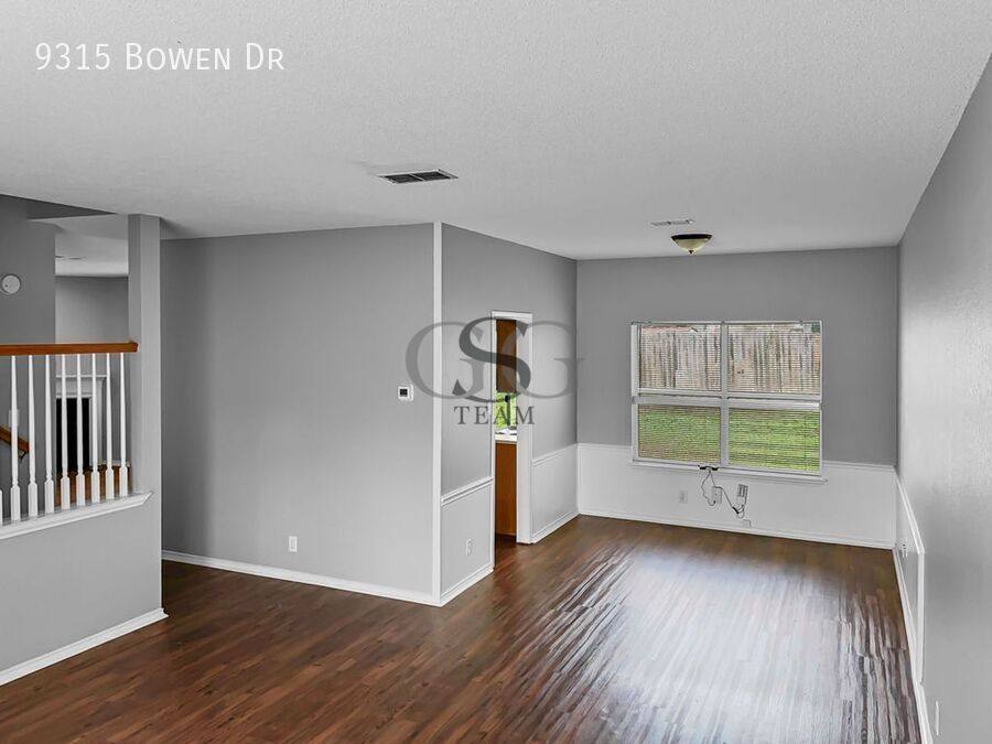 House for rent at 9315 Bowen Dr, San Antonio, TX 78250