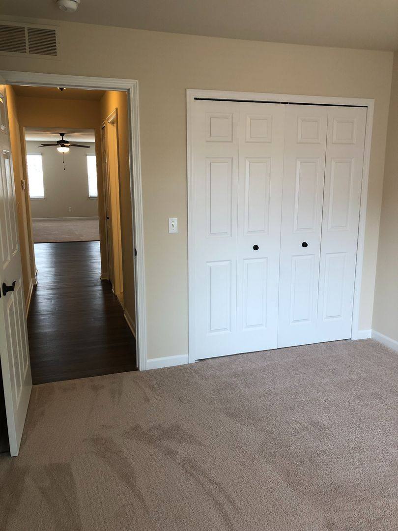 Apartment for rent at 8252 Yorkshire Dr, Utica, MI 48316