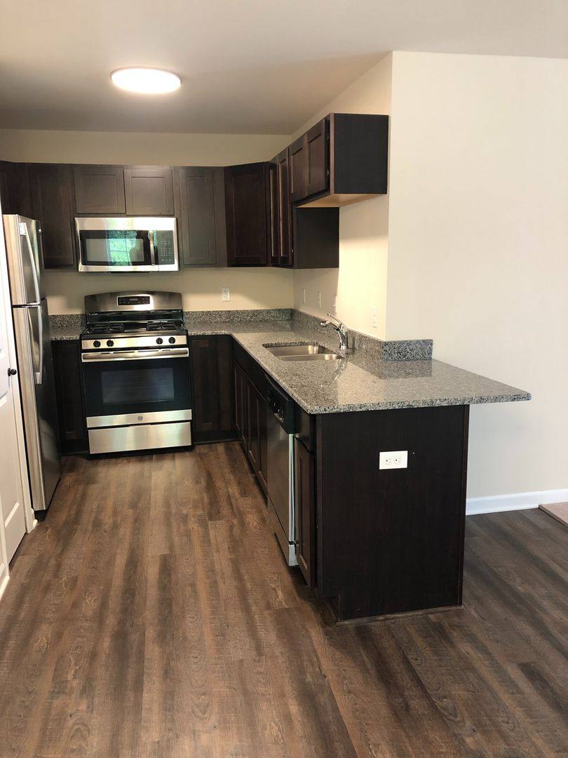 Apartment for rent at 8252 Yorkshire Dr, Utica, MI 48316