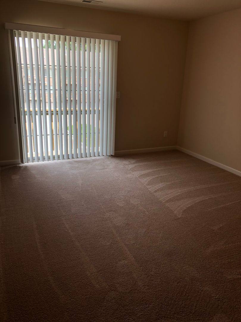 Apartment for rent at 8252 Yorkshire Dr, Utica, MI 48316