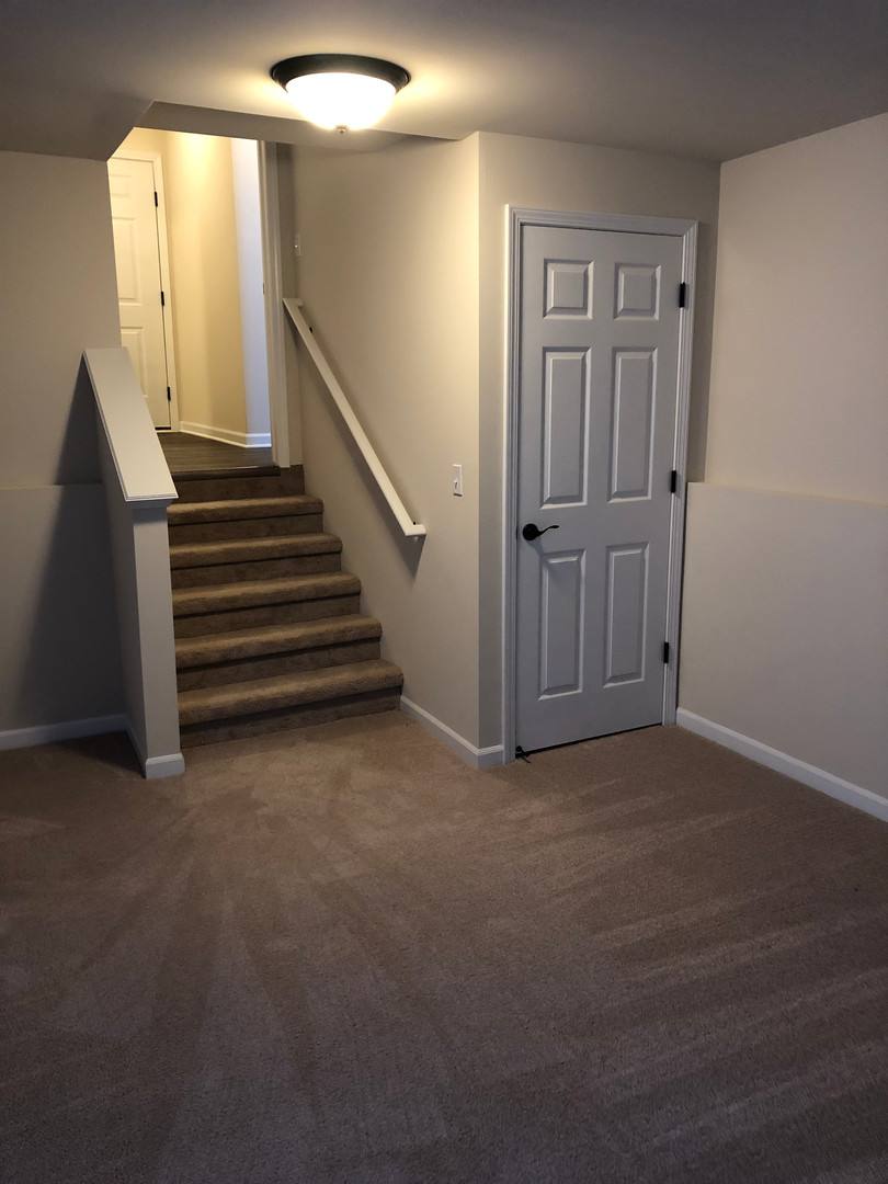 Apartment for rent at 8167 Promenade Dr, Utica, MI 48316