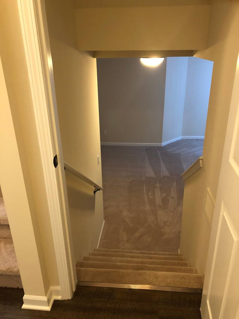 Apartment for rent at 8167 Promenade Dr, Utica, MI 48316