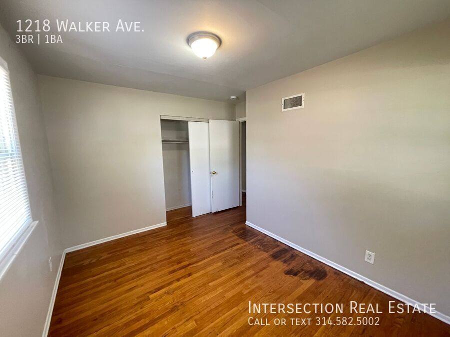House for rent at 1218 Walker Ave, Saint Louis, MO 63138