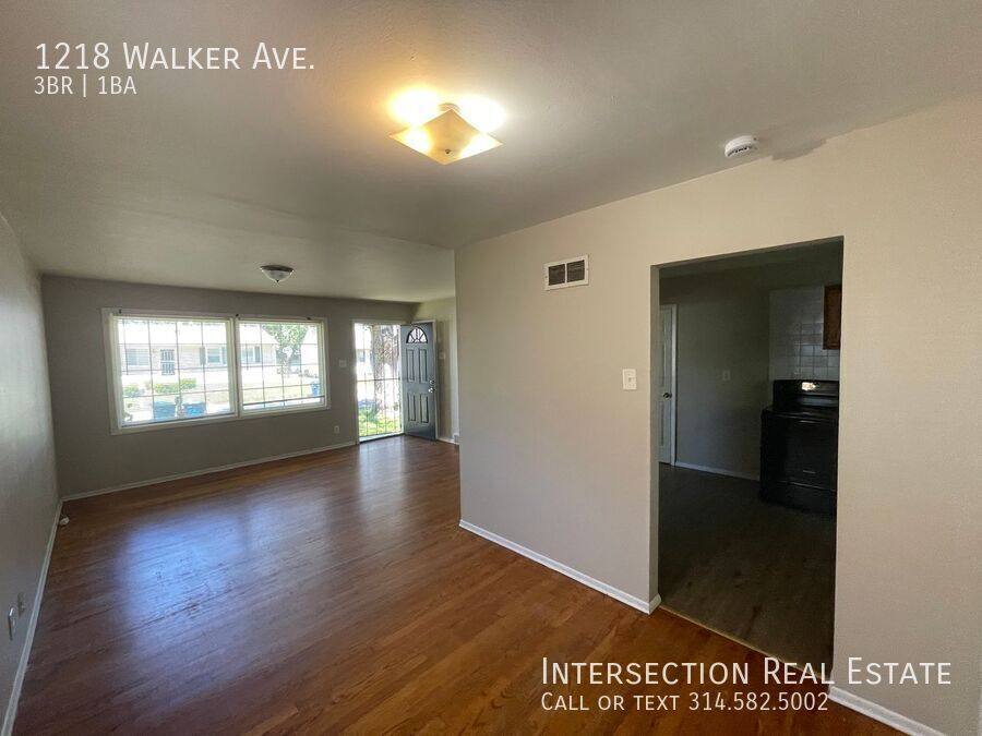 House for rent at 1218 Walker Ave, Saint Louis, MO 63138