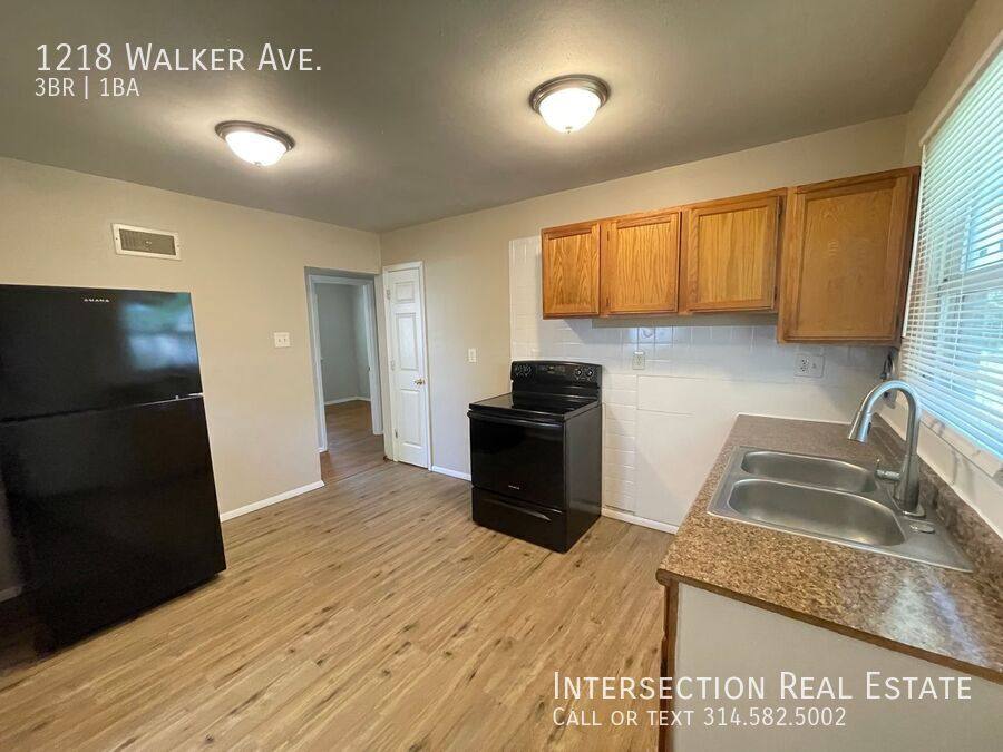 House for rent at 1218 Walker Ave, Saint Louis, MO 63138