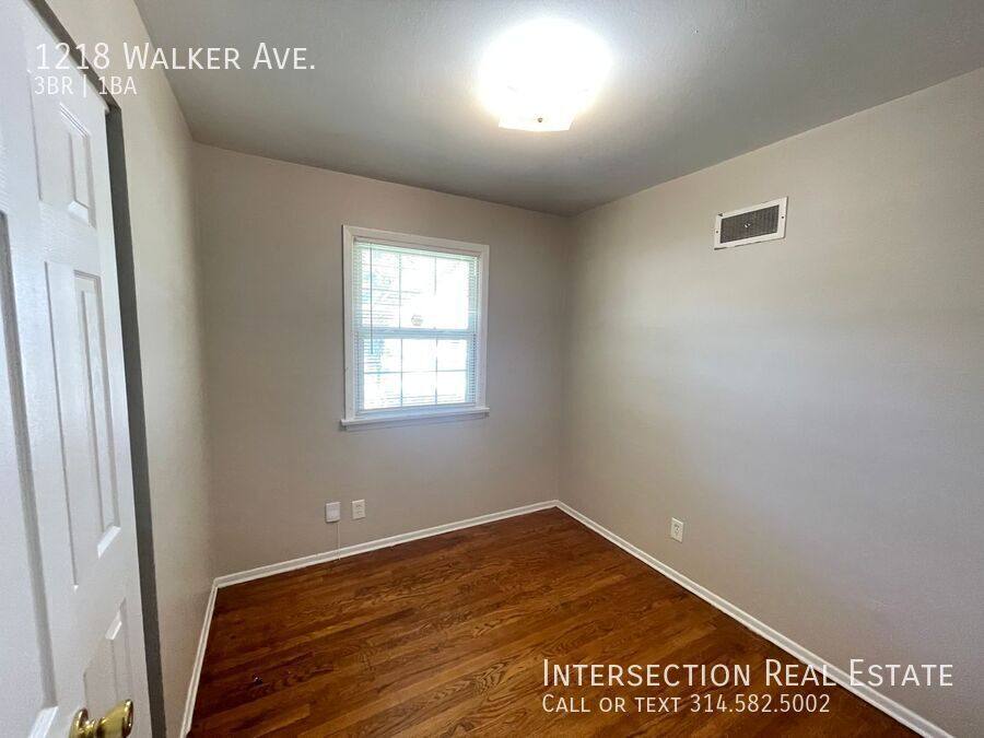 House for rent at 1218 Walker Ave, Saint Louis, MO 63138