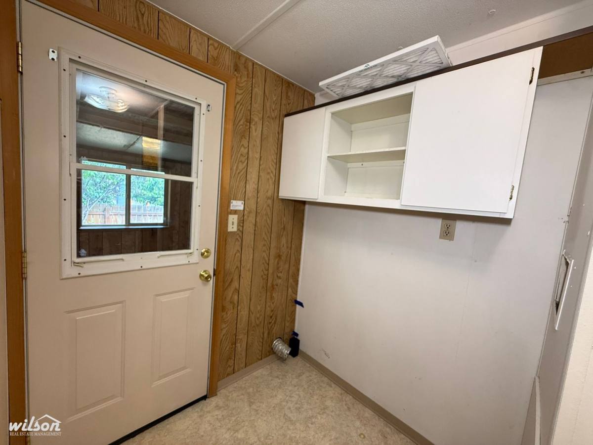 House for rent at 809 W Washington Ave, Yakima, WA 98902