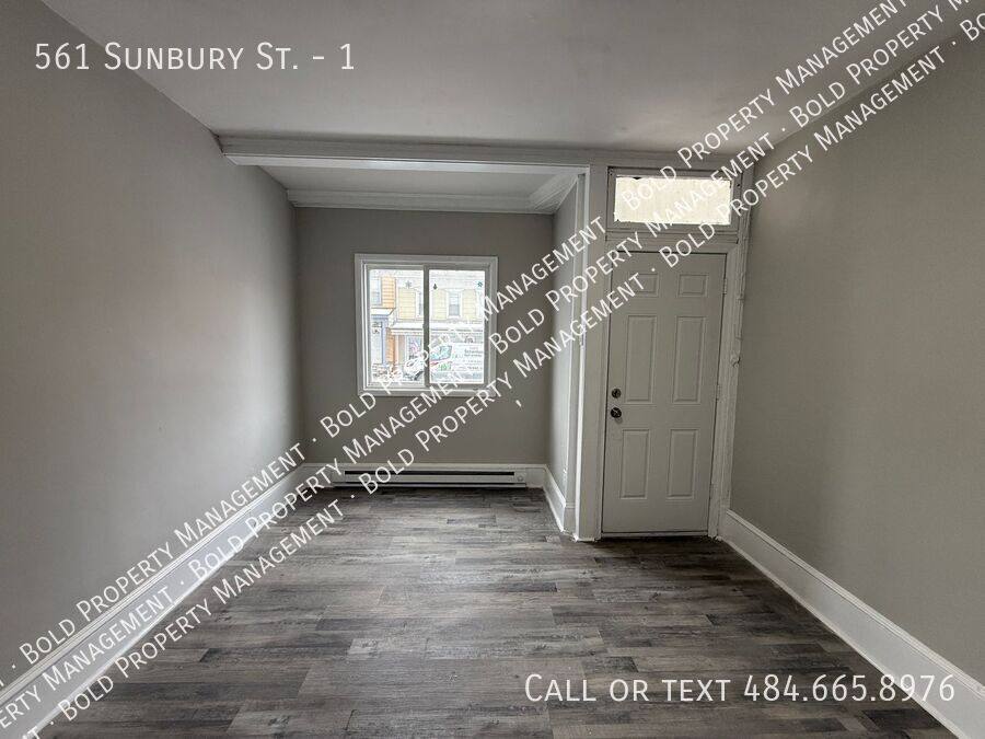 Apartment for rent at 561 Sunbury St #1, Minersville, PA 17954