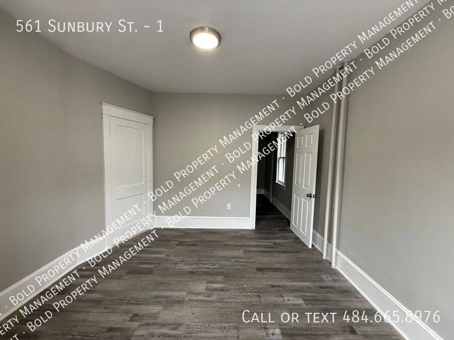 Apartment for rent at 561 Sunbury St #1, Minersville, PA 17954