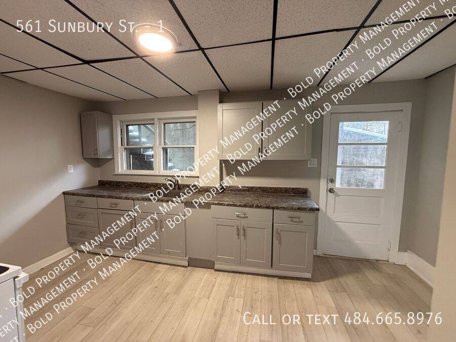 Apartment for rent at 561 Sunbury St #1, Minersville, PA 17954